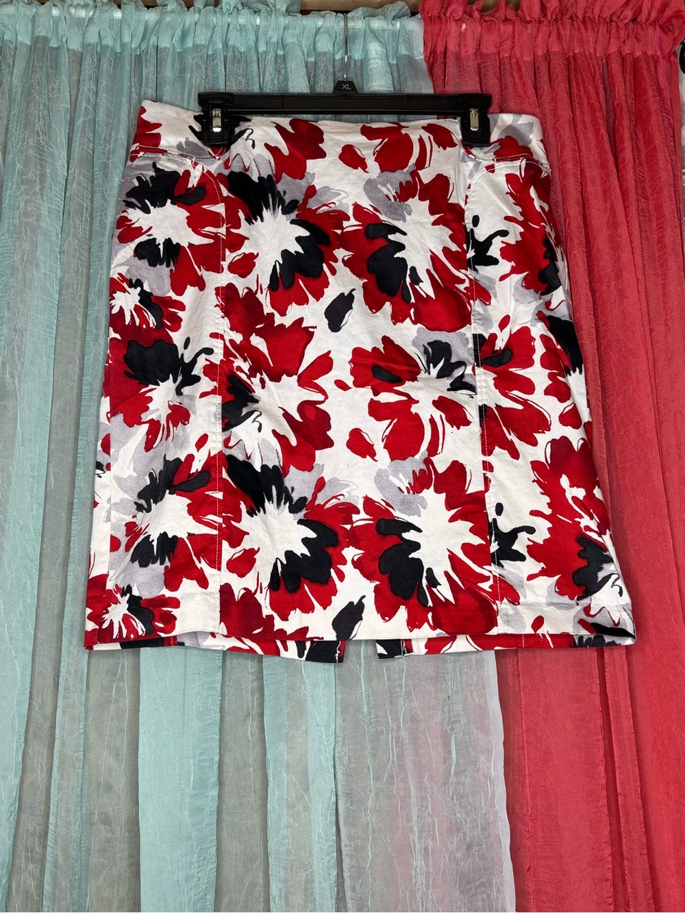 New York & Company Red, Black & White Floral Skirt